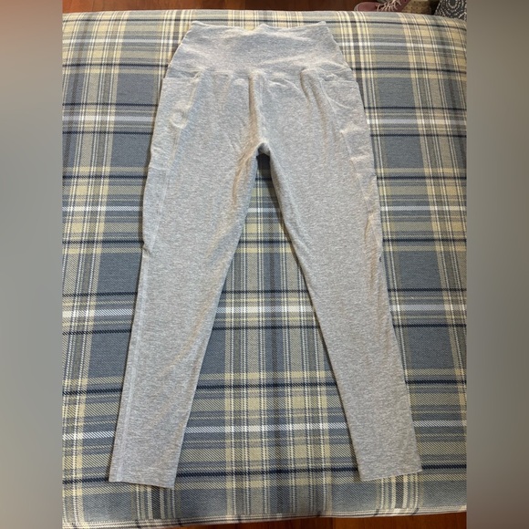 BEYOND YOGA X PELOTON Leggings Spacedye Gray Size Small - Picture 3 of 5